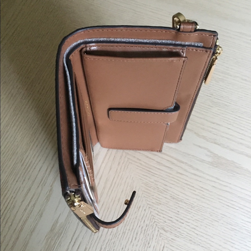 Michael Kors Brown Multi Double Zipper Wristlet - Picture 10 of 13